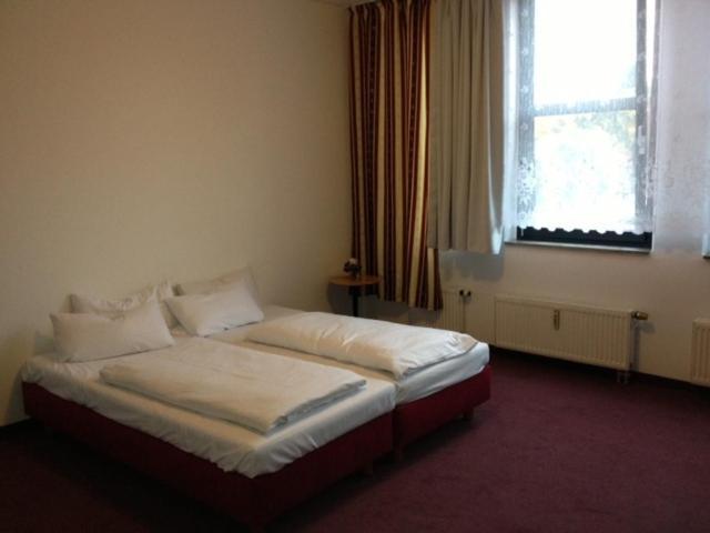 Basic Living Hotel Munich Room photo