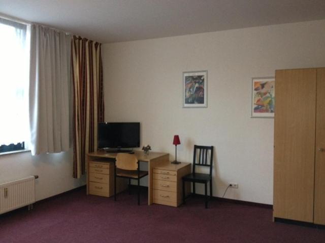 Basic Living Hotel Munich Room photo